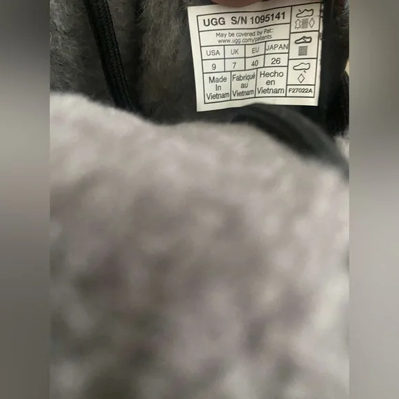 Brand new UGG size 9